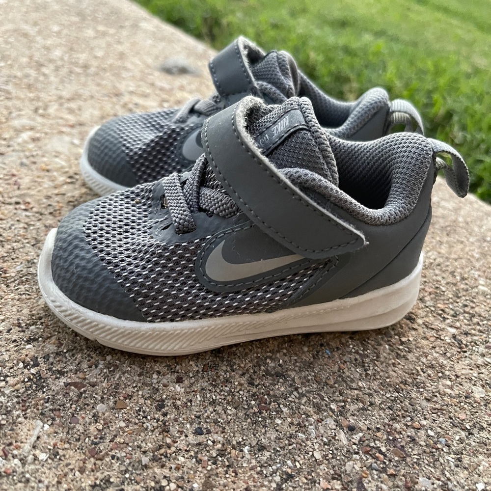 Toddler Nikes 4C